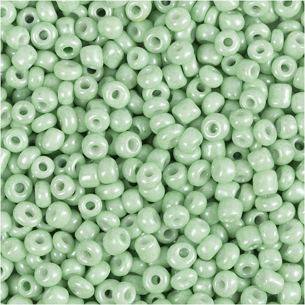 Rocaiperler, diam. 3 mm, str. 8/0 , hulstr. 0,6-1,0 mm, lys grøn, 25 g/ 1 pk.